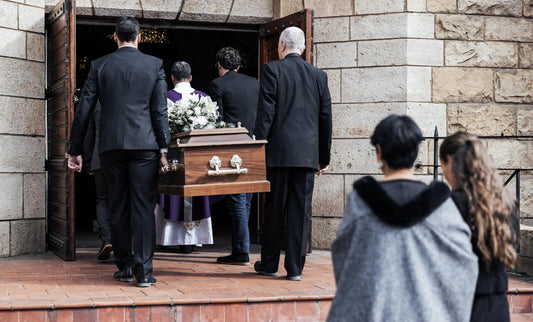 Cremation with Memorial Service: Costs, Tips, and Planning Guide