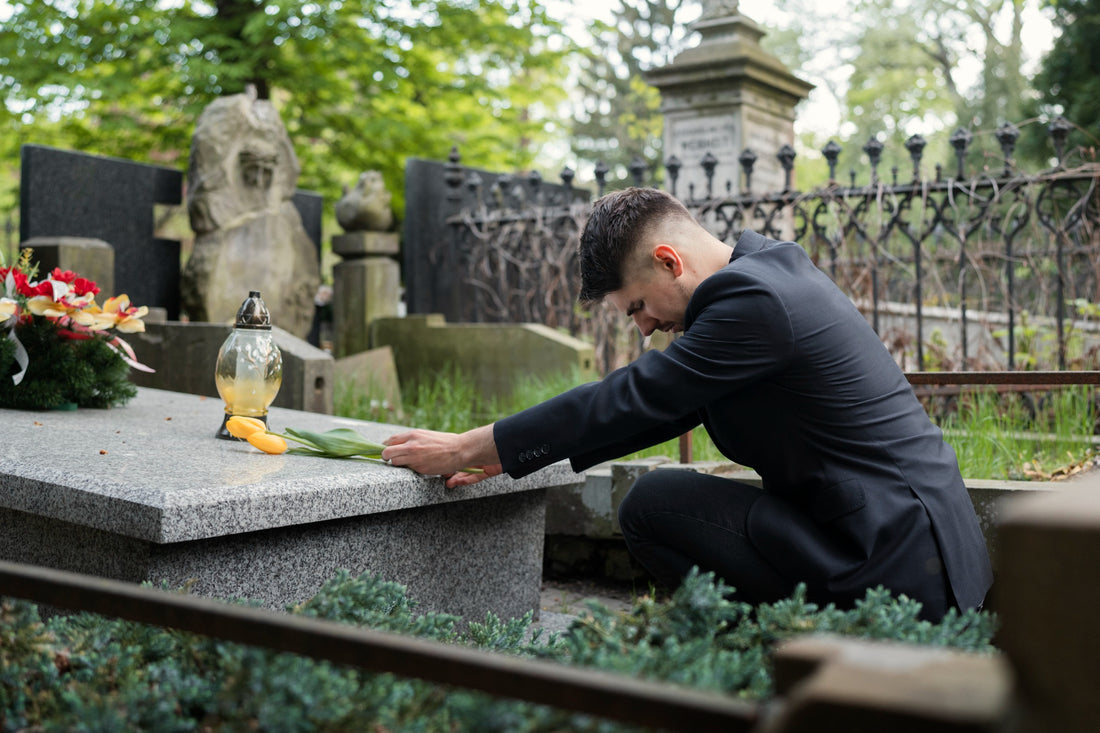 Burial Vs Cremation: Differences, Costs, and Key Considerations