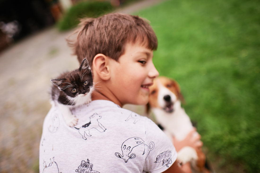 How to Help a Child Grieve When a Pet Dies